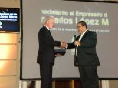 Juan Carlos López Mena reconocido en Argentina como el Empresario Turístico del Año