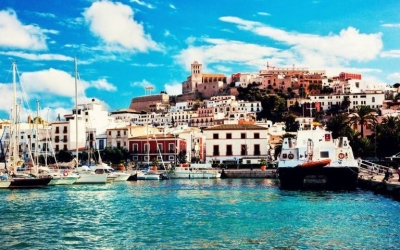 Alarma en Ibiza: rebajan los precios hoteleros hasta un 40%
