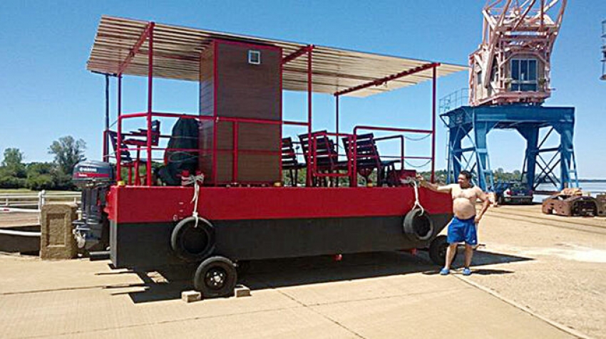 El catamar&aacute;n &ldquo;P&aacute;jaros Pintados II&rdquo;, de Salto, tiene errores de dise&ntilde;o y no puede navegar