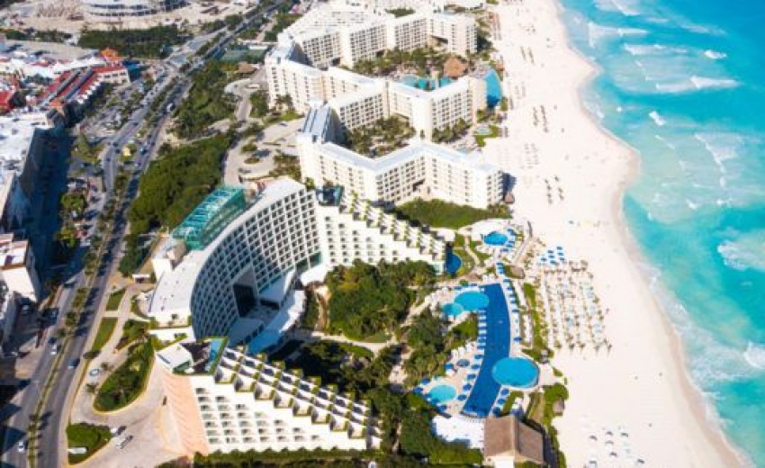 Canc&uacute;n, destino estrella del Caribe, en plena crisis de reputaci&oacute;n