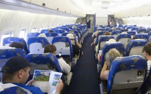 La nueva &ldquo;tercera clase&rdquo; de las aerol&iacute;neas: &iquest;vale la pena sufrir para volar?