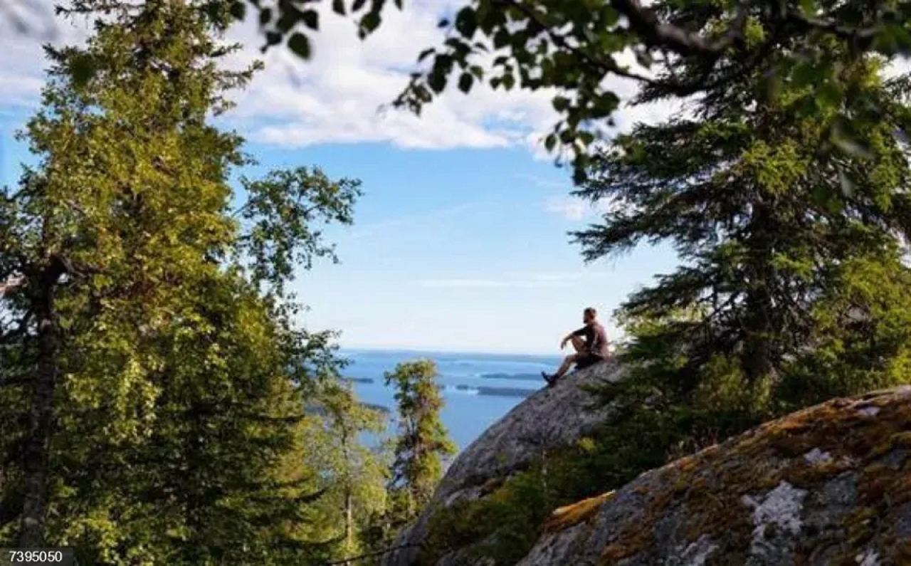 Finlandia lanza una ofensiva tur&iacute;stica para exportar su modelo de felicidad a trav&eacute;s del retiro en la naturaleza