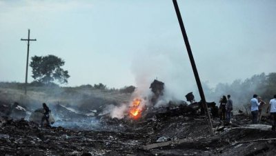 &iquest;C&oacute;mo se investiga la escena donde cay&oacute; el MH17?