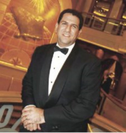 Stewart Chiron es "The cruise guy"