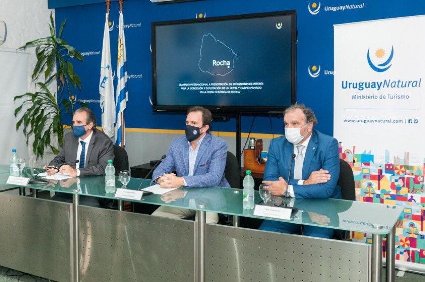 Viceministro de Turismo Remo Monzeglio; Ministro Germ&aacute;n Cardoso; Intendente de Rocha Alejo Umpi&eacute;rrez 