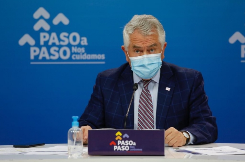 Ministro de Salud de Chile, Enrique Paris