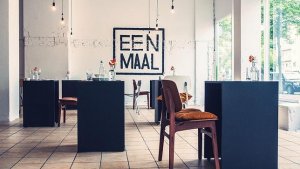 Eenmaal, el primer restaurante en el que est&aacute; prohibido ir acompa&ntilde;ado