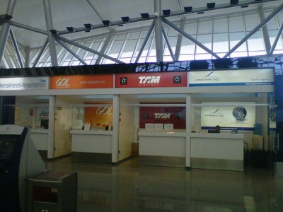 ¿Adónde está la oficina de ventas de BQB en Carrasco?