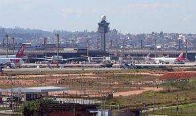 Mayor&iacute;a de obras en aeropuertos no estar&aacute; lista para 2014  
