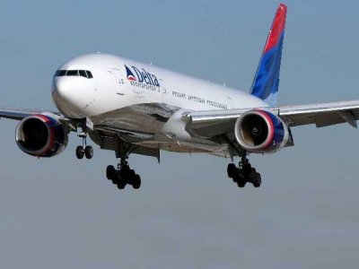 Controlador de Tr&aacute;nsito A&eacute;reo obliga a abortar un aterrizaje en broma