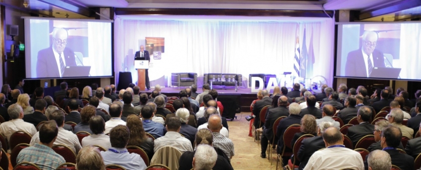 Presentaci&oacute;n del informe sobre el Plan Maestro de Aviaci&oacute;n Civil para Uruguay