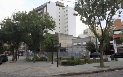 Plaza Herminia Brumana, en el barrio de Flores, donde el papa Francisco pasó su niñez 