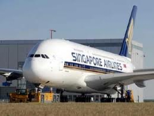 Tambi&eacute;n  Singapore Airlines jubila sus B747