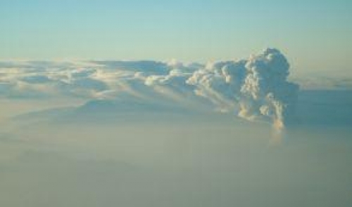 Alerta para tr&aacute;fico a&eacute;reo en Guatemala por erupciones volc&aacute;nicas 