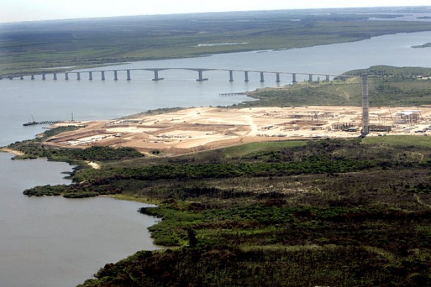 Los medios argentinos se hacen eco del comportamiento de sus compatriotas en Uruguay