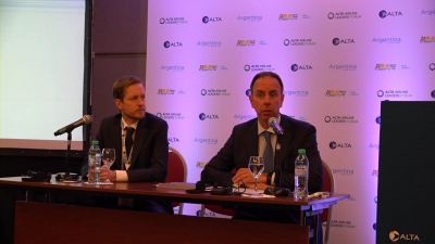 &iquest;La IATA se cuestiona el porqu&eacute; los gobiernos no colaboran con la aviaci&oacute;n?,Peter Cerd&aacute; le responde al PDA #ALTAforum