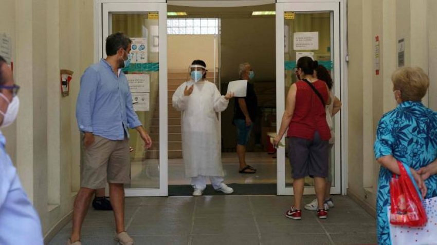 En situaci&oacute;n &ldquo;cr&iacute;tica&rdquo;, Espa&ntilde;a vuelve a tener los peores datos europeos de Covid-19