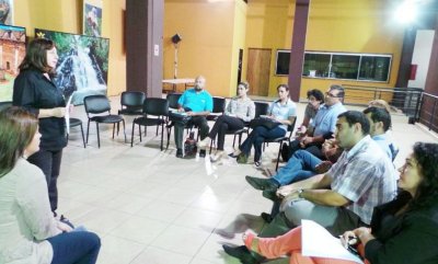 La directora de Marketing, Doris Penoni, explic&oacute; a los operadores tur&iacute;sticos los preparativos de la visita papal. 