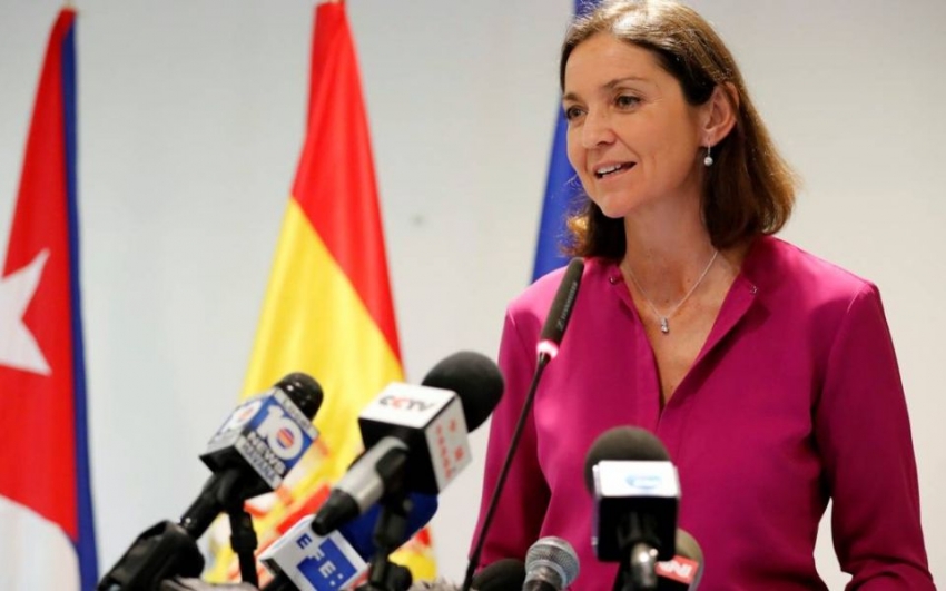  La ministra de Turismo de Espa&ntilde;a, Reyes Maroto, habla durante una rueda de prensa, este lunes, en La Habana (Cuba).