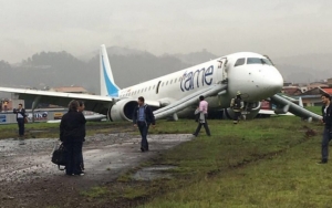 Avi&oacute;n de Tame pierde pista en el aeropuerto de Cuenca
