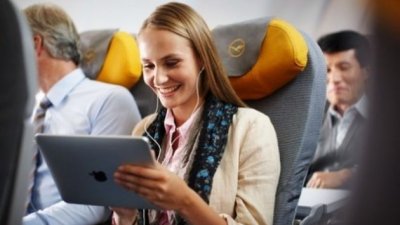 Internet comunica virtualmente y las aerolíneas físicamente