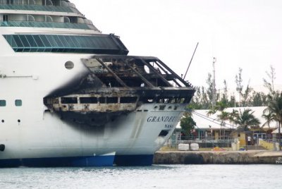 Incendio obliga a cancelar crucero por el Caribe