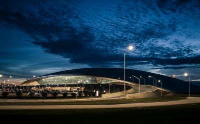 El Aeropuerto de Carrasco se visti&oacute; de Celeste para alentar a la Selecci&oacute;n