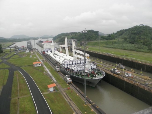 Quiero tener un Canal de Panam&aacute;. Cr&oacute;nica de 24 horas de escala