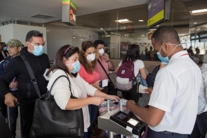 Ansias de viajar: dos de cada tres consultados pretende volar en los pr&oacute;ximos seis meses