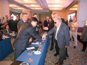 Con la presencia del Presidente Mujica en el Foro del Aire, el mensaje de la importancia asignada por el PE a la actividad fue dado. De aquí en más, hay que caminar a la instalación de la nueva política aeronáutica en el país.