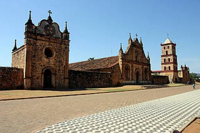 Bolivia recupera pinturas centenarias en un santuario jesuita