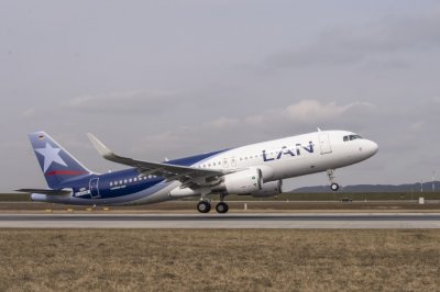 Aerolíneas Argentinas tuvo que pedirle a LAN que llevara a sus pasajeros