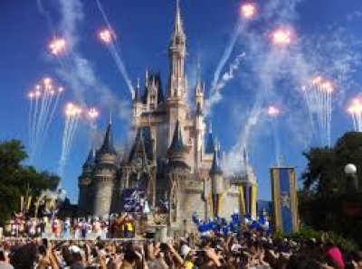 35 empleados de Disney World, detenidos por presunta pederastia
