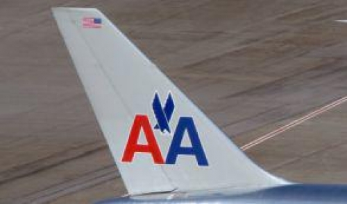Desacuerdo por contratos impulsa riesgo de quiebra de American Airlines 