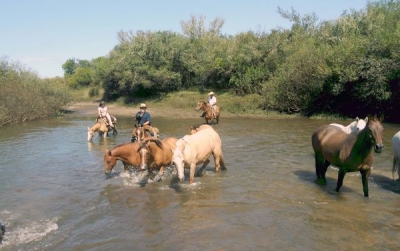 A caballo, por el pago m&aacute;s grande de la patria