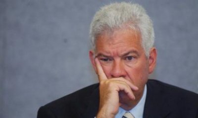 Gast&oacute;n Azc&aacute;rraga