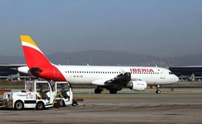 Un avi&oacute;n de Iberia en el aeropuerto de El Prat. 