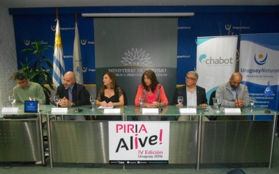 Presidente de APROTUR Federico Casella; Director de la Divisi&oacute;n Artesan&iacute;as de Dinapyme del Ministerio de Industria, Energ&iacute;a y Miner&iacute;a Arq. Alberto de Betolaza; Directora de Piria Alive Patricia Chabot; Directora General del Ministerio de Turismo Esc. Hyara Rodriguez; Director de Turismo de la Intendencia de Maldonado Luis Borsari; Alcalde interino de Piri&aacute;polis Carlos Mendez.   