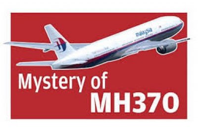 Australia seguir&aacute; buscando al MH370 ante rumores de que se le declare perdido