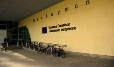 Justicia europea ve legal que aerolíneas de EEUU paguen por emisiones