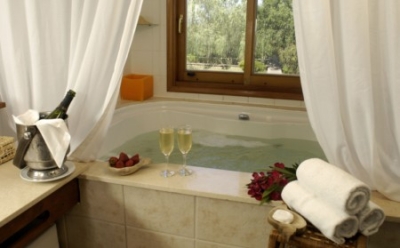 El amor se vive en Rumbo 90&deg; Delta Lodge &amp; Spa 