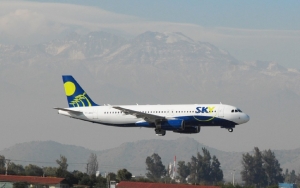 Sky Airline se apresta a iniciar vuelos entre Montevideo y Santiago