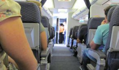 Pasajeros aéreos pagarían más por espacio, tecnología y tranquilidad a bordo