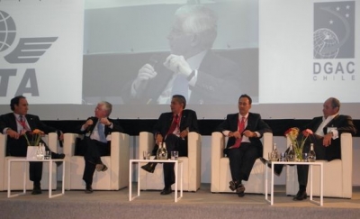 El panel de las aerolíneas regionales en el último simposio de IATA Wings of change, fue moderado con excelencia por Gustavo Di Cío (primero a la izquierda) e integrado (de izq. a der.) por José Luis Garza, Interjet; Rafael Farías, TAME; Matías Campiani y Horacio Angeli, Sol Líneas Aéreas.