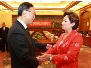 Ministro Yang Jiechi y Ministra de Relaciones Exteriores de M&eacute;xico Espinosa