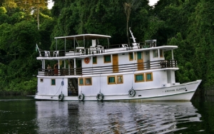 Inauguran en Bolivia nueva modalidad de turismo fluvial amaz&oacute;nico