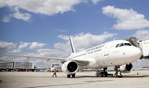 Francia pide a Air France que no vuele temporalmente a Freetown por el &eacute;bola