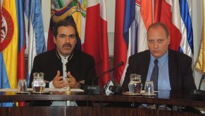 Viceministro de RREE de Bolivia, Embajador Juan C. Alurralde,  Embajador de Bolivia ante Uruguay,  Benjam&iacute;n Blanco