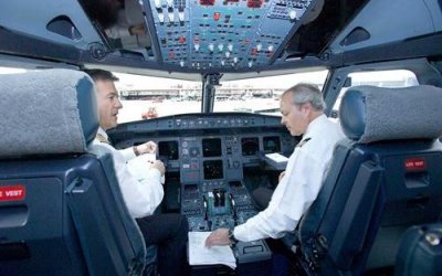 Iberia abri&oacute; convocatoria para contratar a 120 pilotos