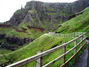 Irlanda promueve visitar en bicicleta la Ruta Costera de la Calzada